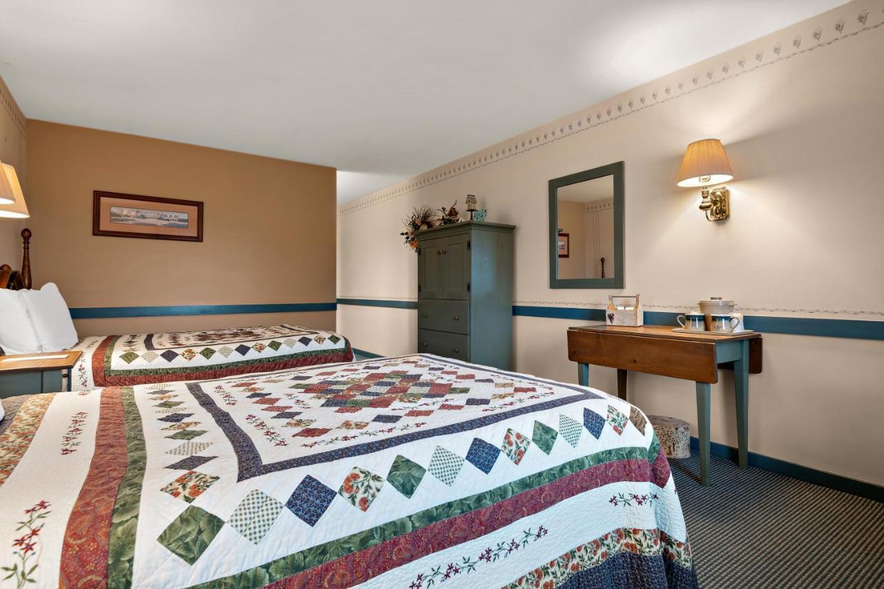 Country Living Inn Smoketown  Екстериор снимка