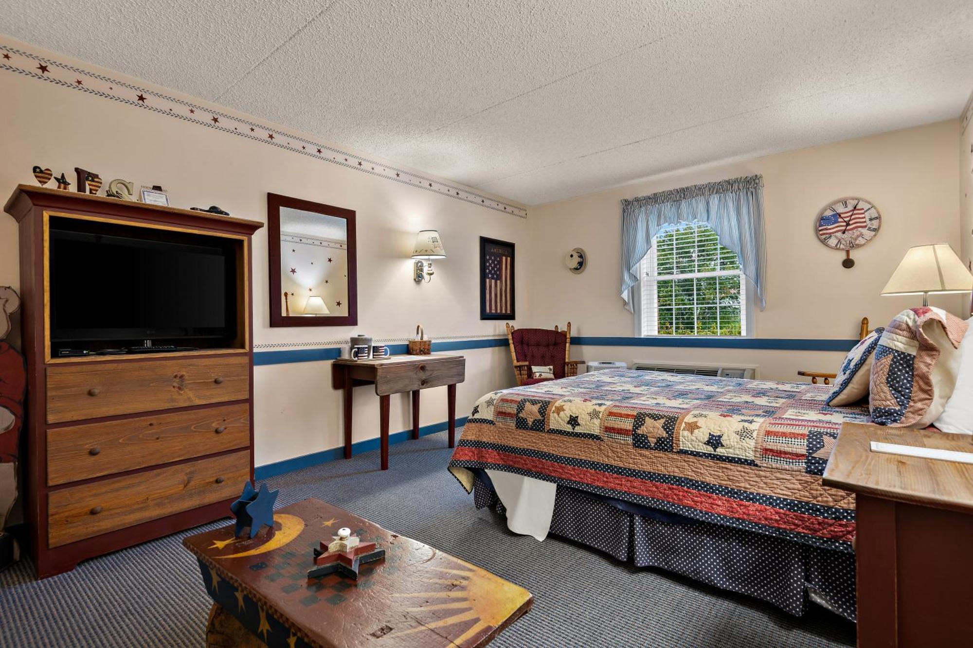 Country Living Inn Smoketown  Екстериор снимка
