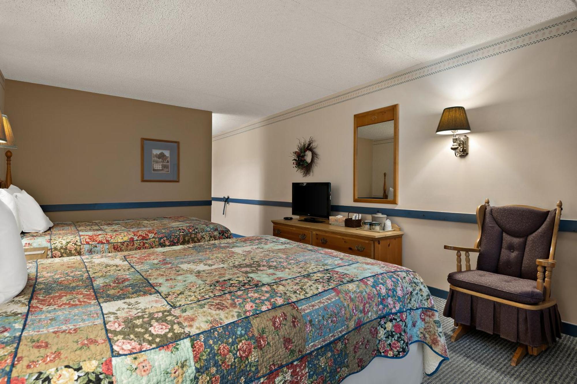 Country Living Inn Smoketown  Екстериор снимка