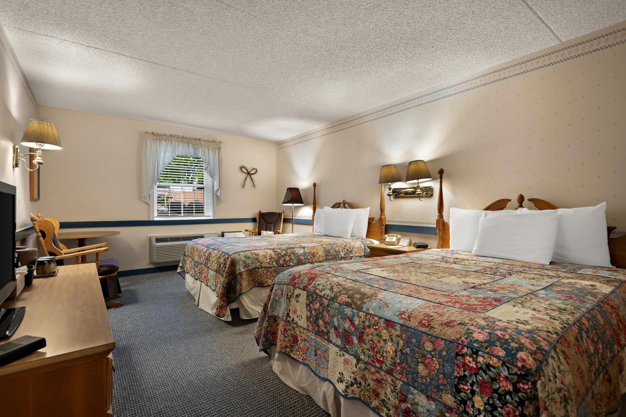 Country Living Inn Smoketown  Екстериор снимка